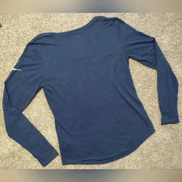 Nike Seattle Seahawks NFL Team Apparel Long Sleeve T-shirt Medium - Picture 7 of 8